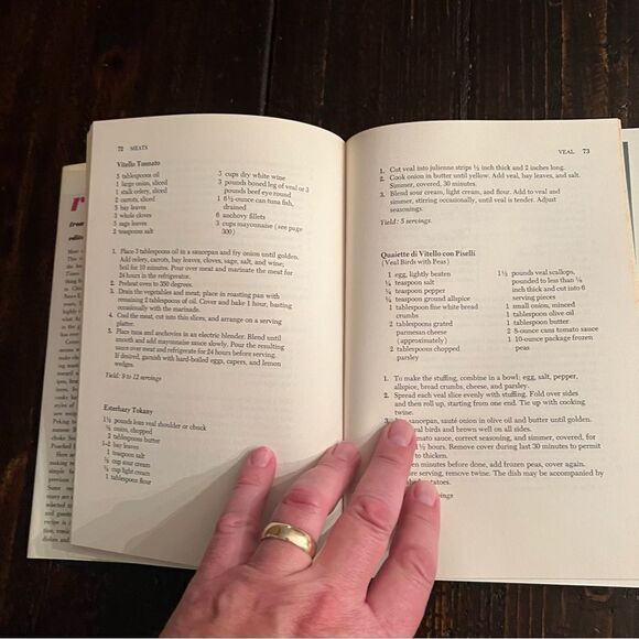 Great Recipes from the New York Times edited by Raymond A. Sokolov (Vintage) - Picture 4 of 9